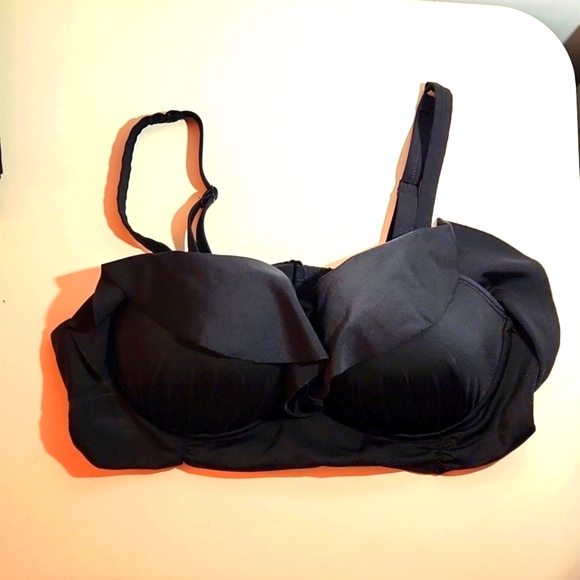 ❤️NWT VINTAGE TORRID UNDERWIRE SWIM TOP RUFFLE BLACK - PLUS SIZE - Picture 4 of 11